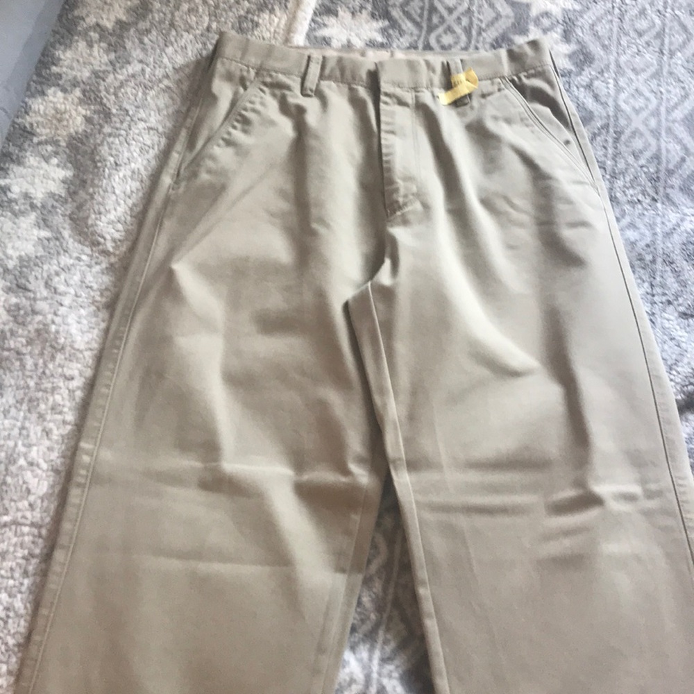 Men’s khakis- freshly dry cleaned  30”x32”.